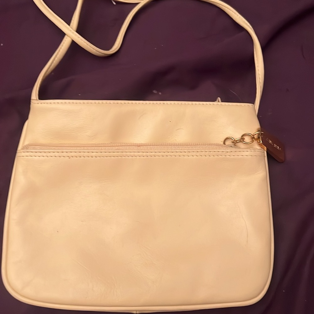Yellow purse - Picture 2 of 2